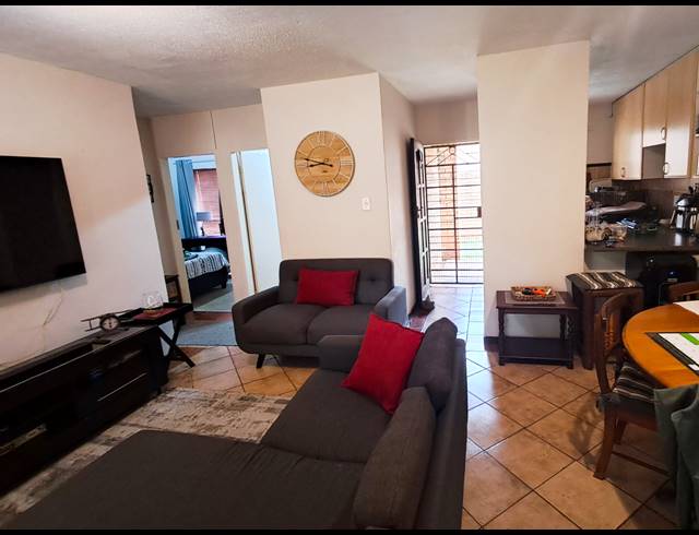 2 BEDROOM SECTIONAL TITLE FOR SALE IN BOARDWALK VILLAS